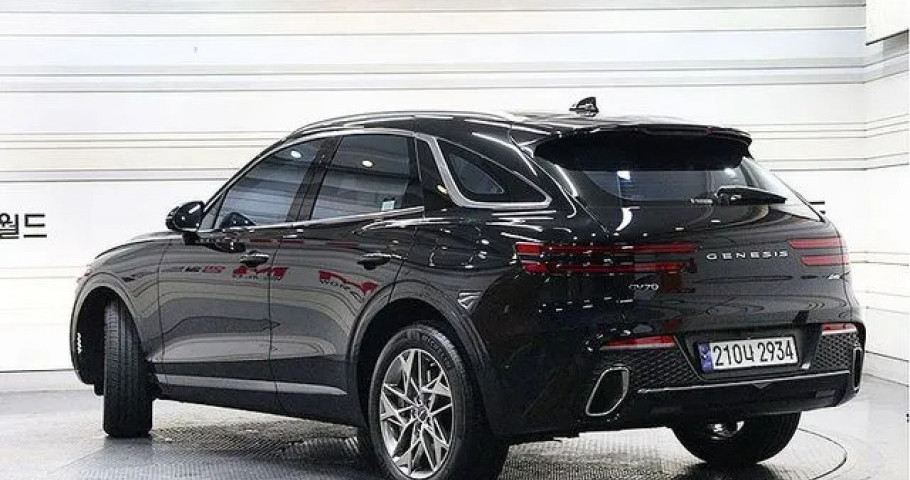 Genesis Gv70 