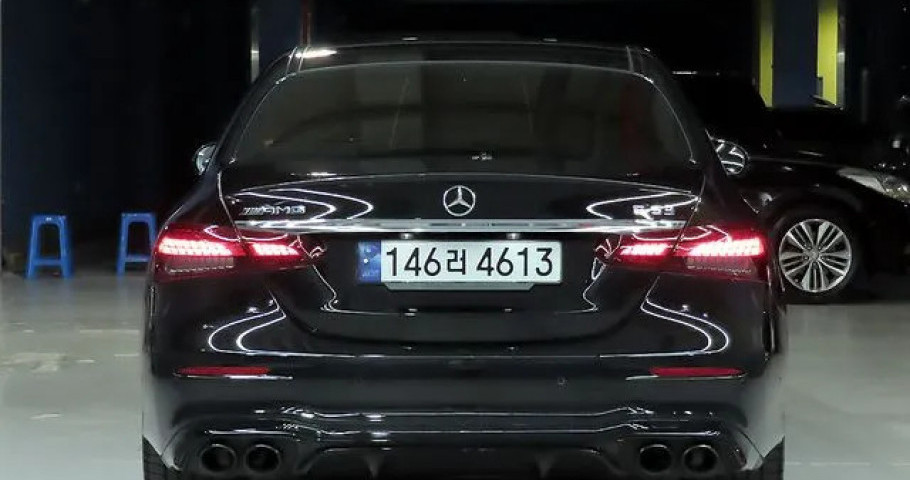 Mercedes-Benz E-Class 