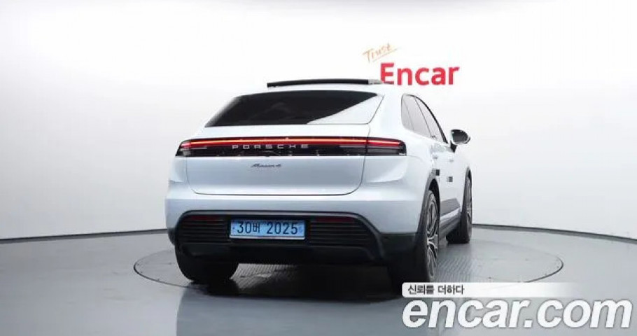 Porsche Macan 