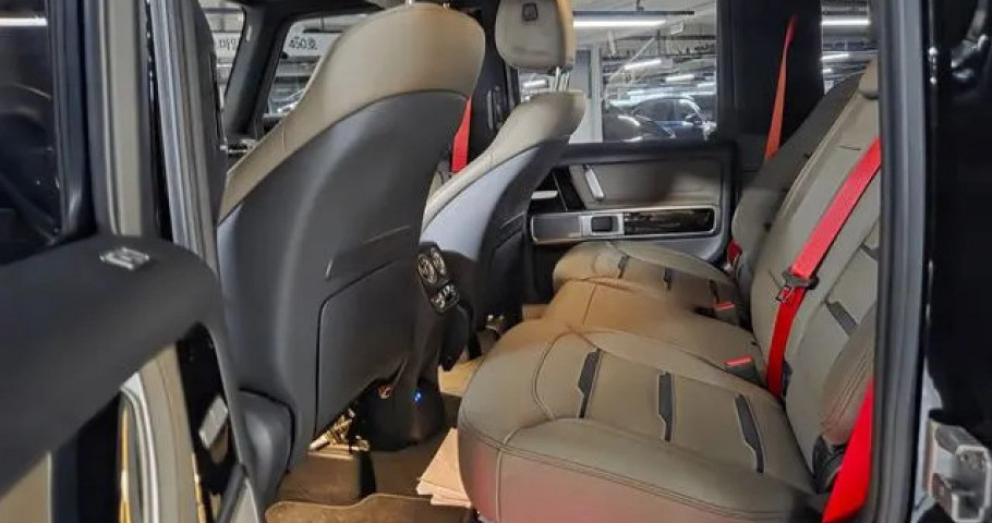 Mercedes-Benz G-Class 