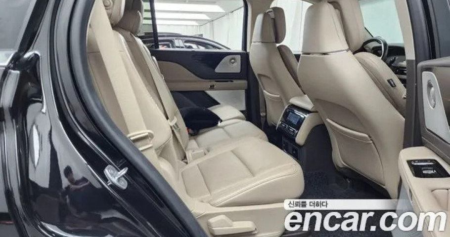 Lincoln Aviator 