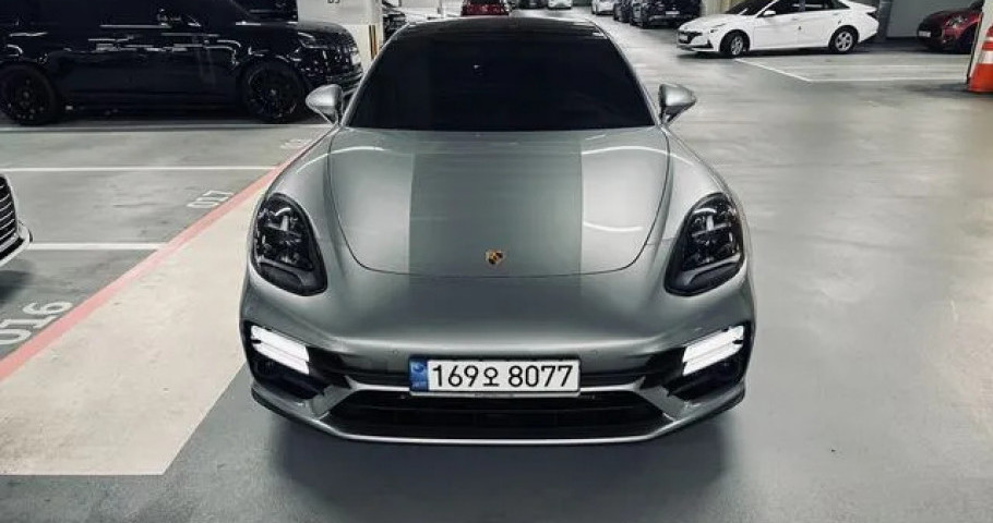 Porsche Panamera 