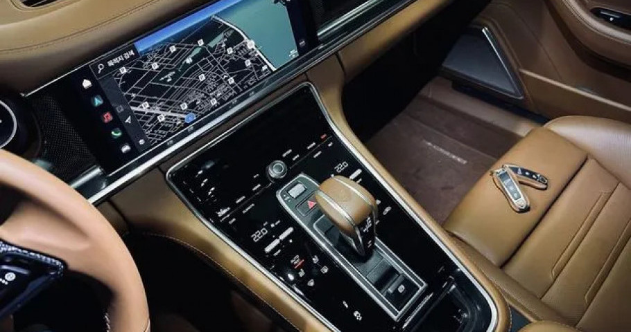 Porsche Panamera 