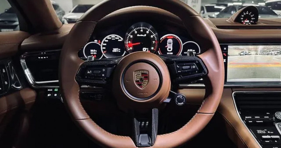 Porsche Panamera 