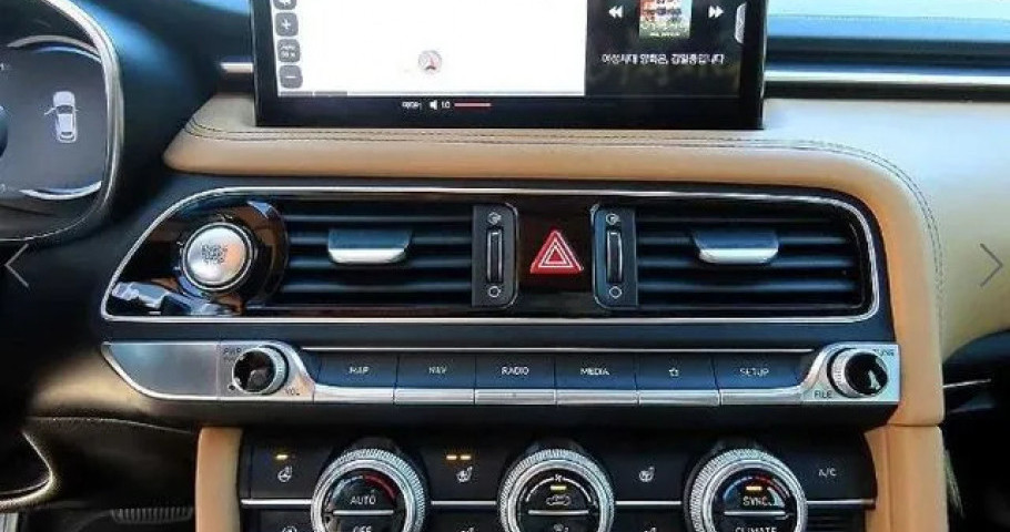 Genesis G70 