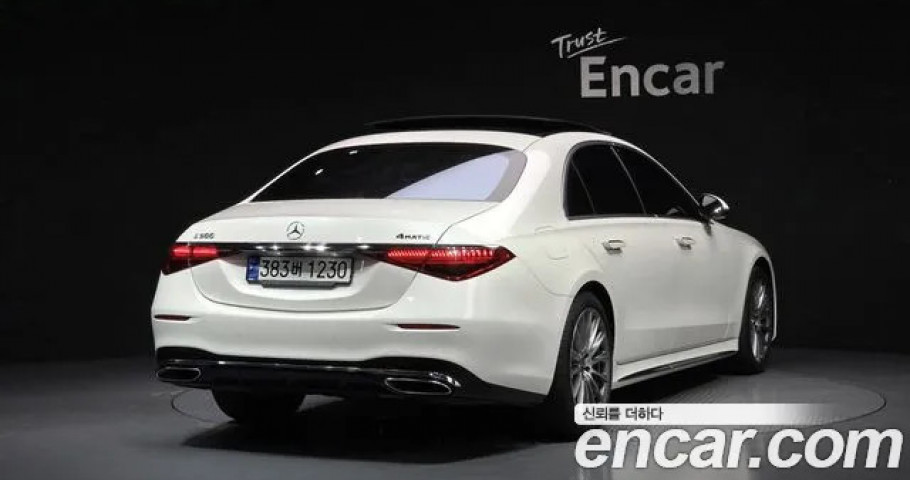 Mercedes-Benz S-Class 