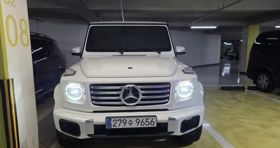 Mercedes-Benz G-Class 