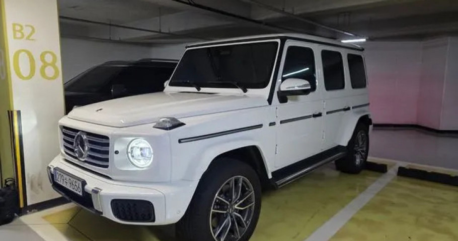 Mercedes-Benz G-Class 