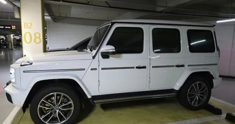 Mercedes-Benz G-Class 