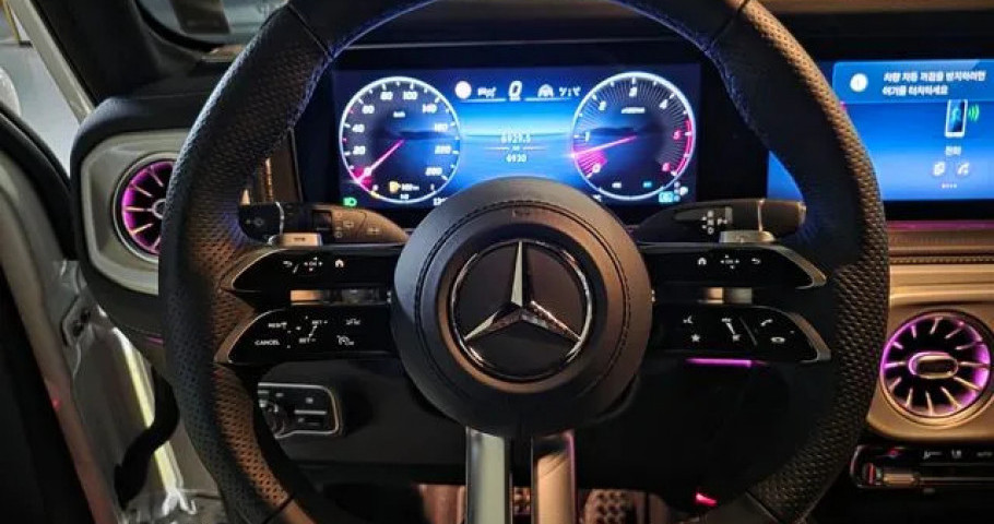Mercedes-Benz G-Class 