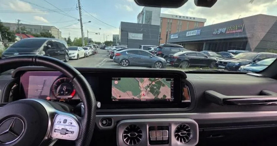 Mercedes-Benz G-Class 