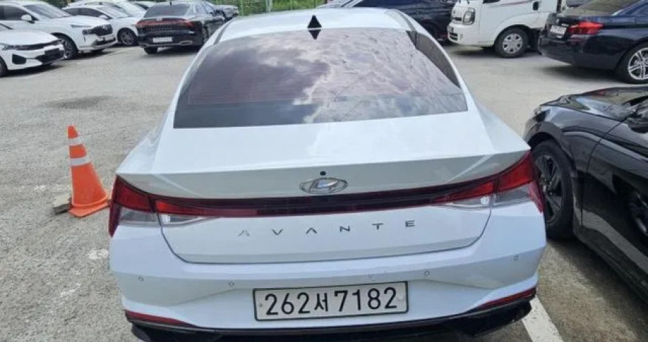 Hyundai Avante (Elantra) 