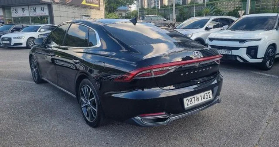 Hyundai Grandeur 