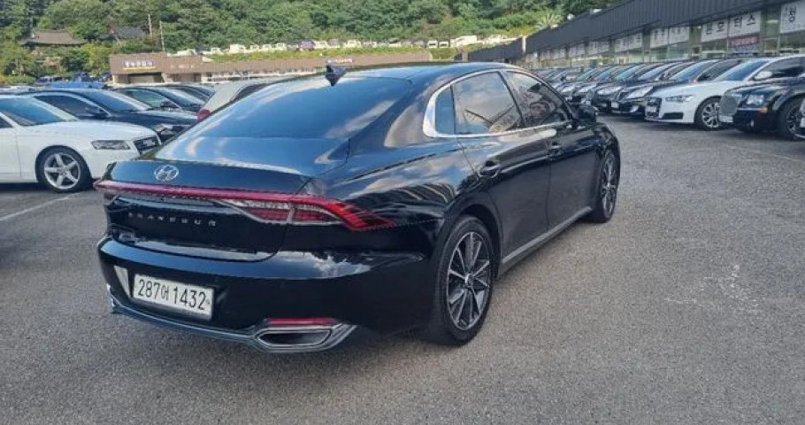 Hyundai Grandeur 