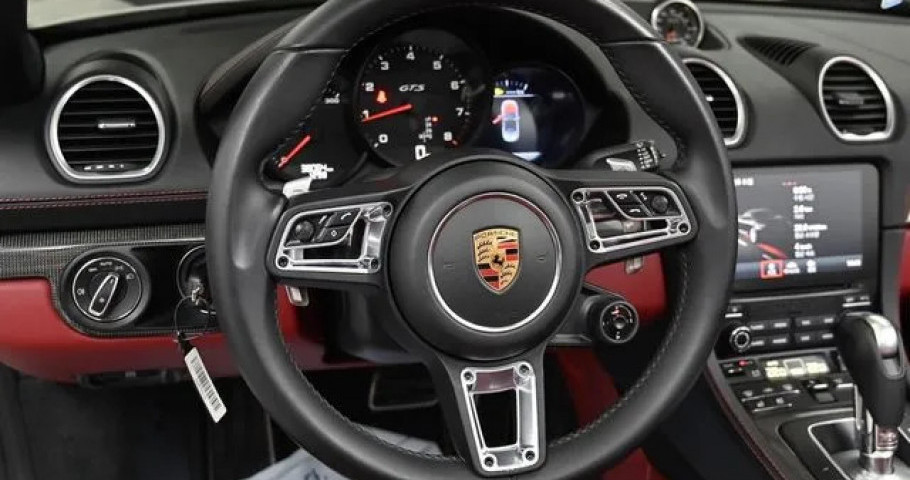 Porsche 718 