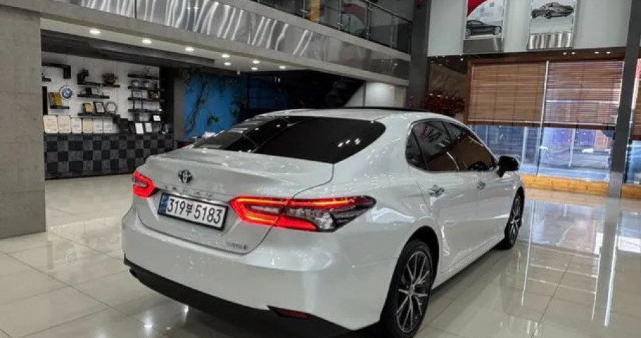 Toyota Camry 