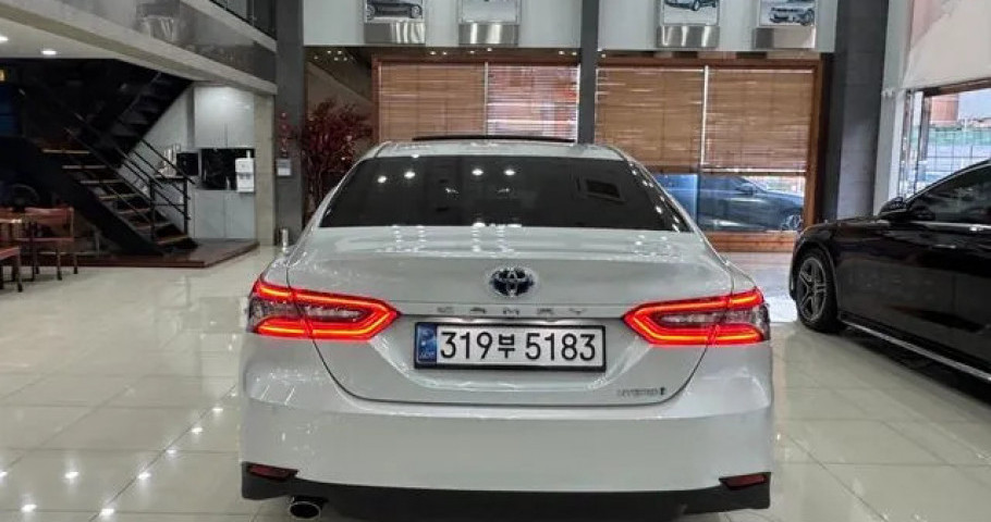 Toyota Camry 