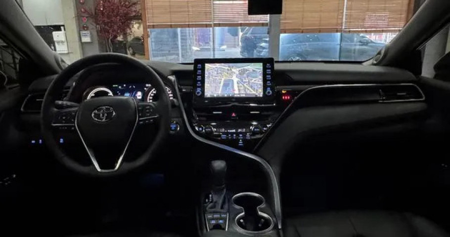 Toyota Camry 