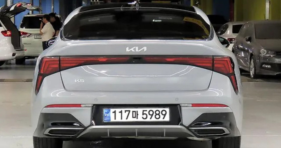Kia K5 