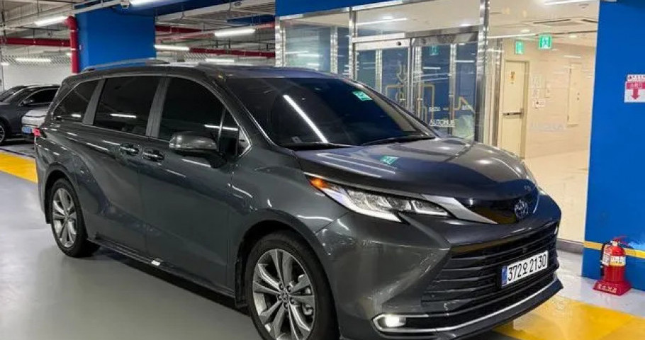 Toyota Sienna 