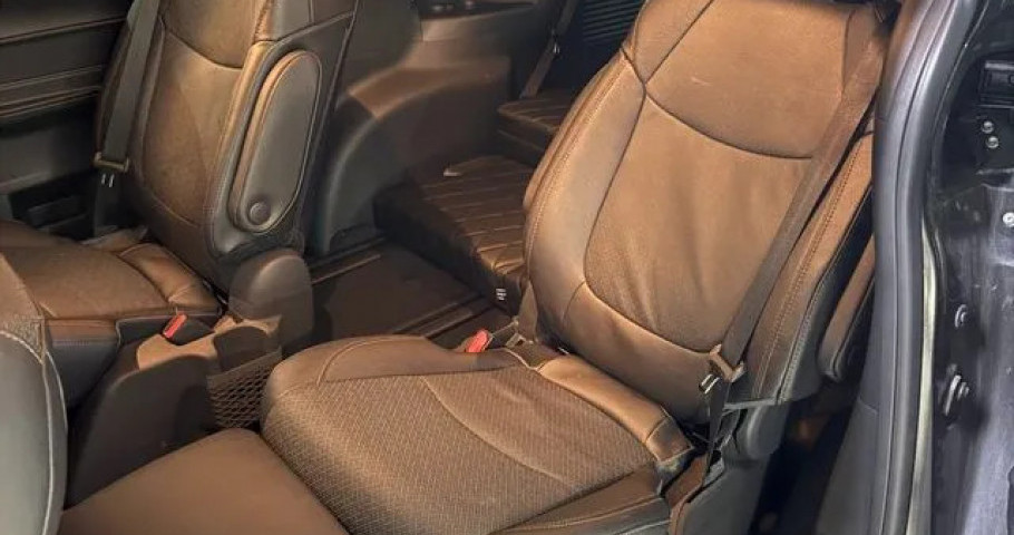Toyota Sienna 