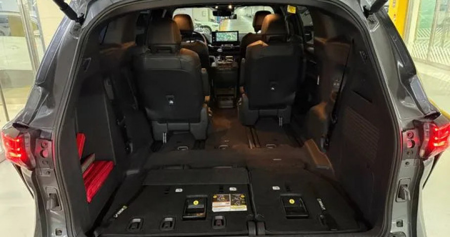 Toyota Sienna 