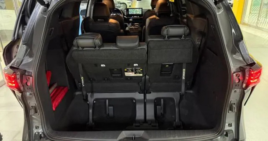 Toyota Sienna 