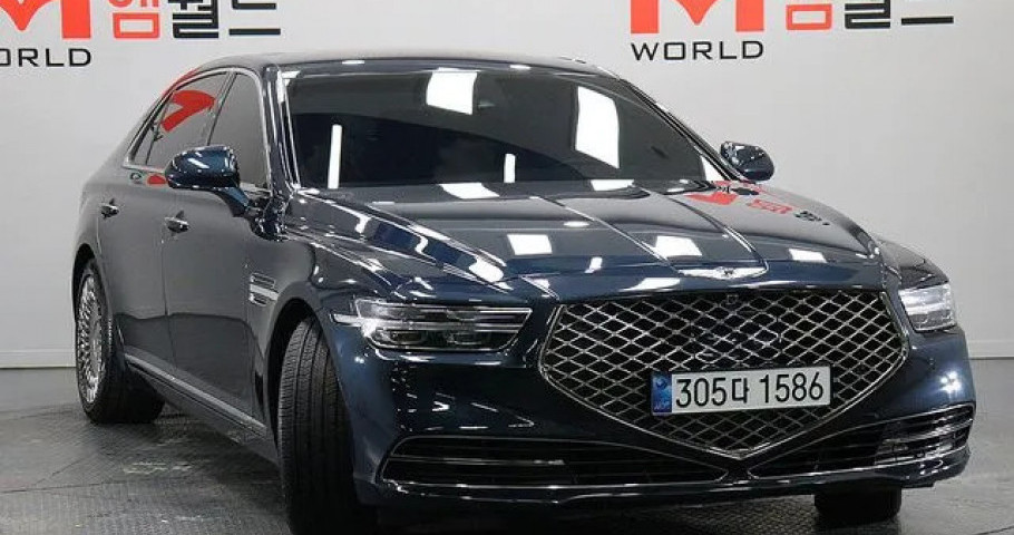 Genesis G90 