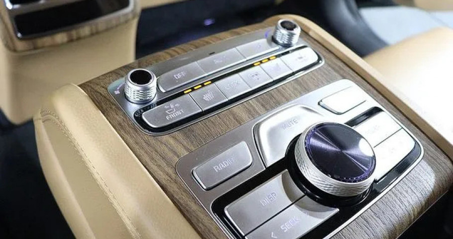 Kia K9 