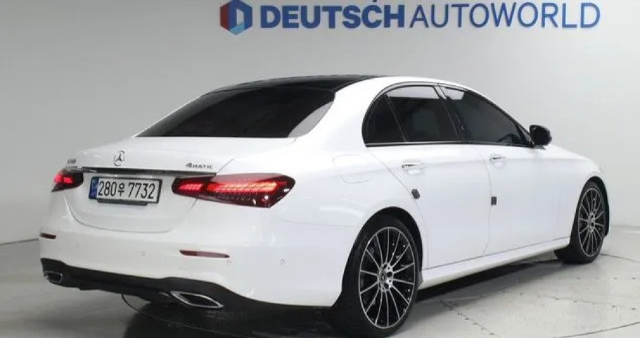 Mercedes-Benz E-Class 