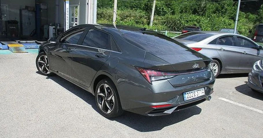 Hyundai Avante (Elantra) 