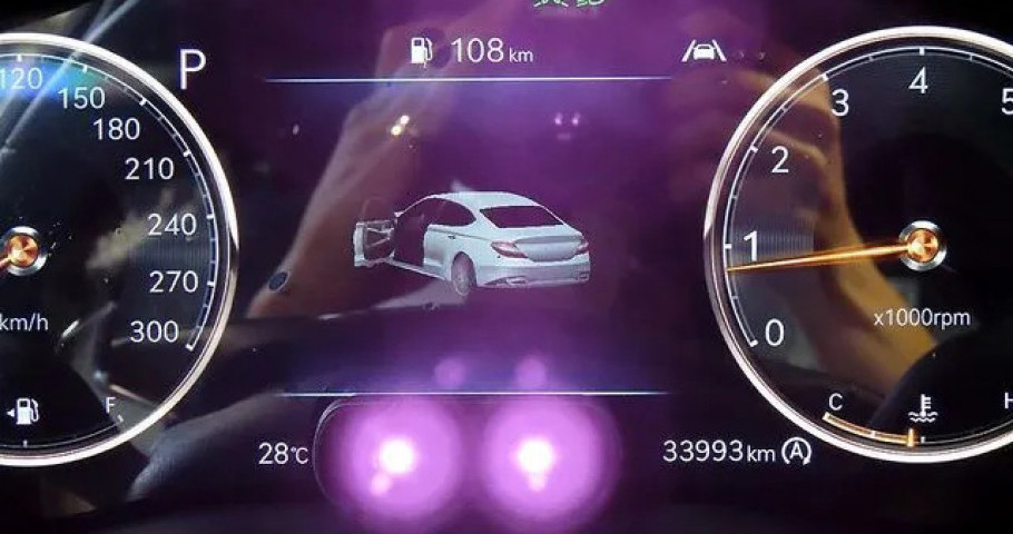 Genesis G70 