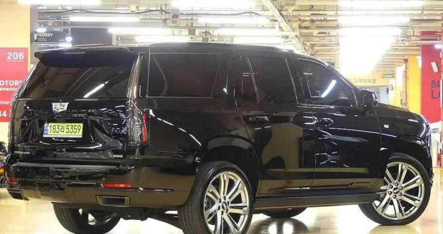 Cadillac Escalade 