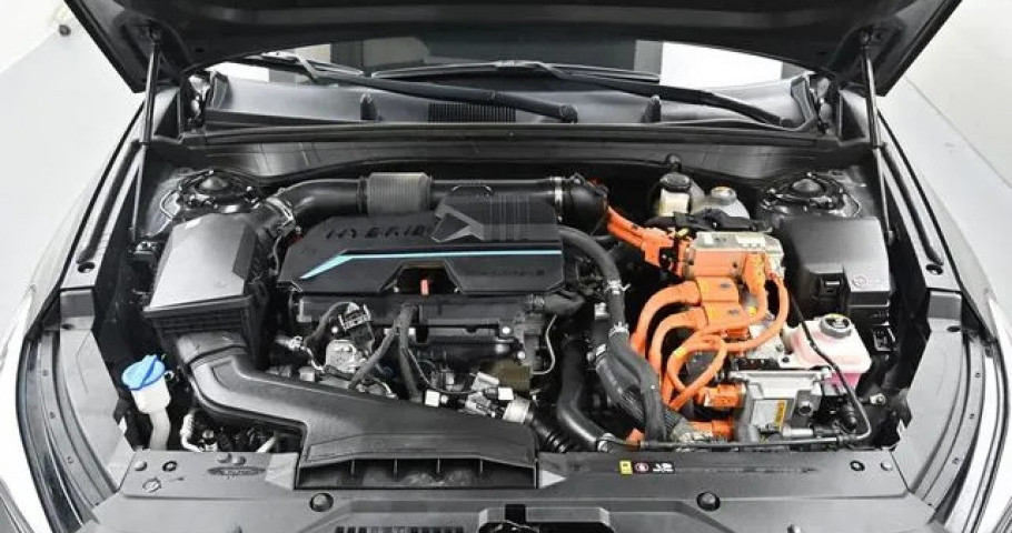 Kia K8 