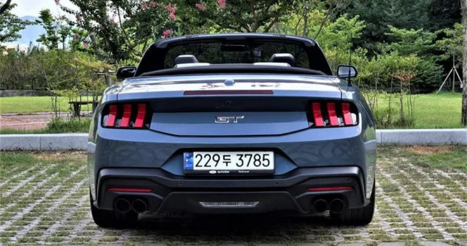 Ford Mustang 