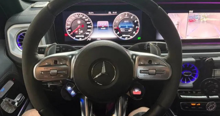 Mercedes-Benz G-Class 
