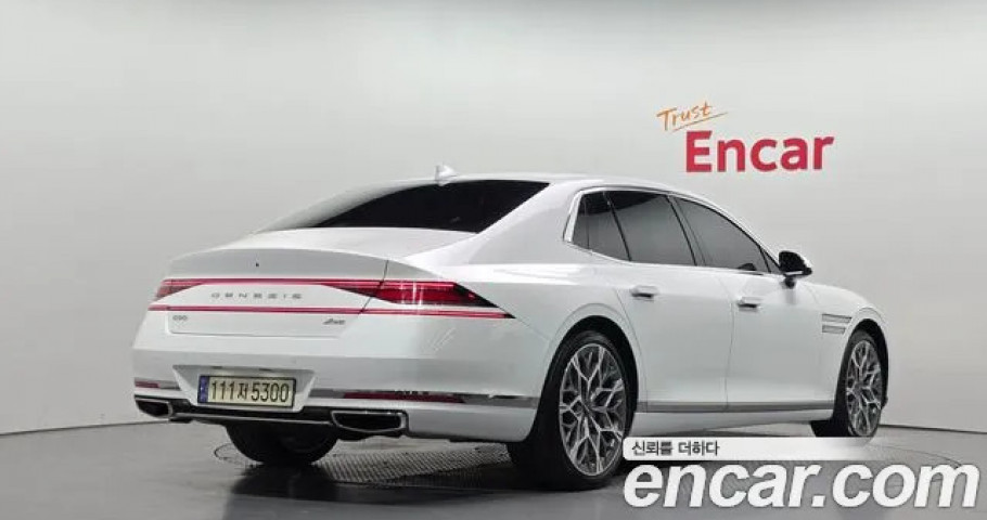 Genesis G90 