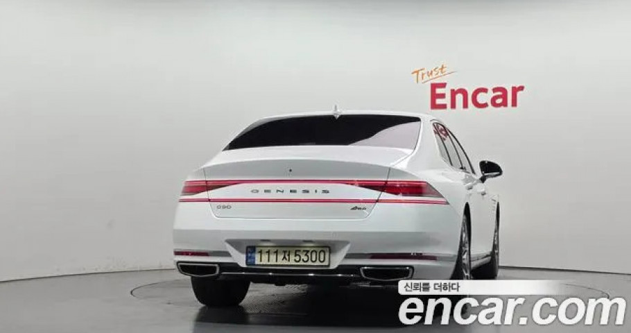 Genesis G90 