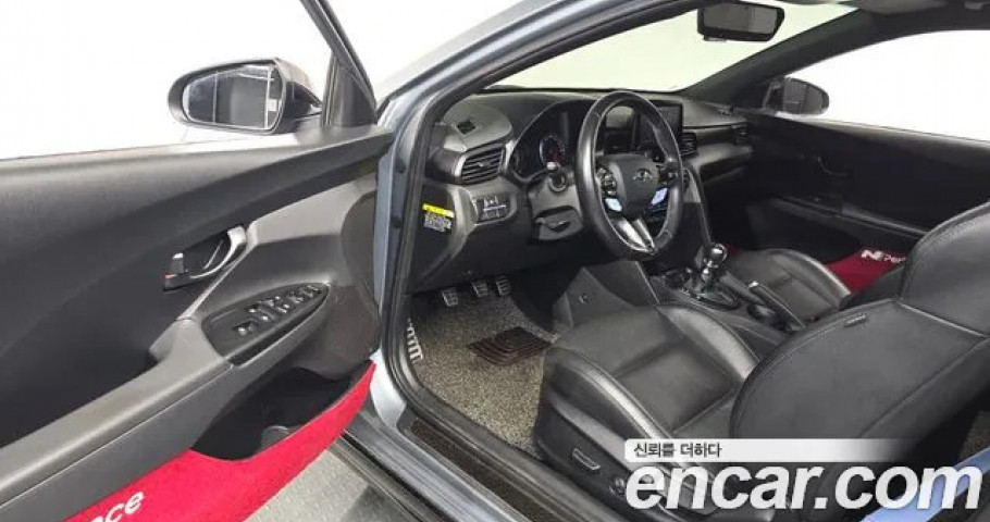Hyundai Veloster 