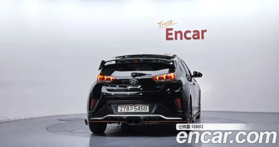 Hyundai Veloster 