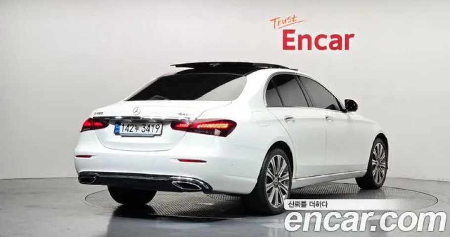 Mercedes-Benz E-Class 