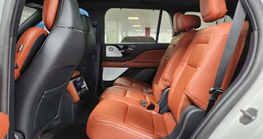 Lincoln Aviator 