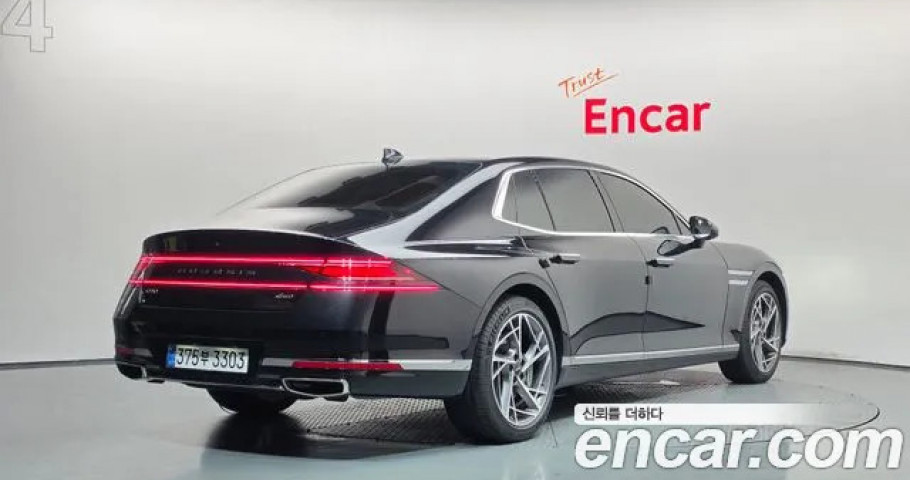 Genesis G90 