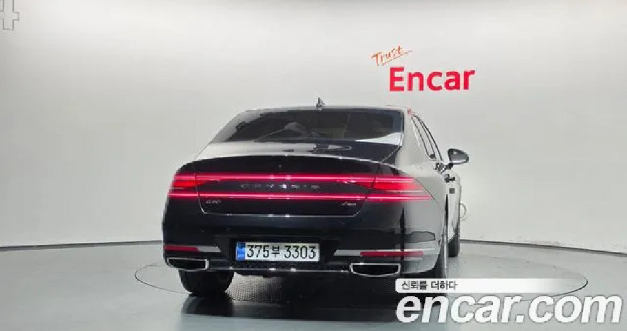 Genesis G90 