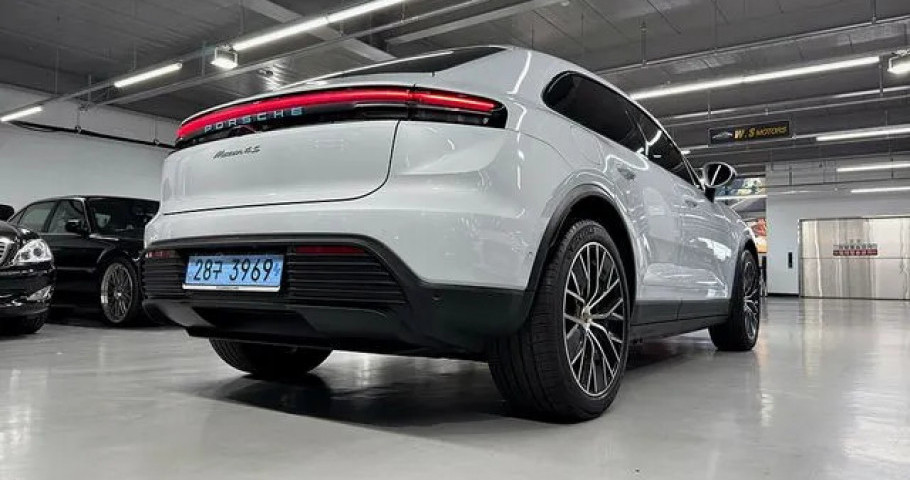 Porsche Macan 