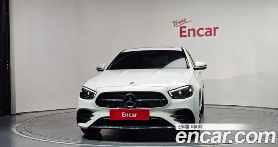 Mercedes-Benz E-Class 