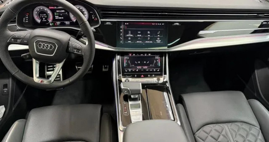Audi Q7 