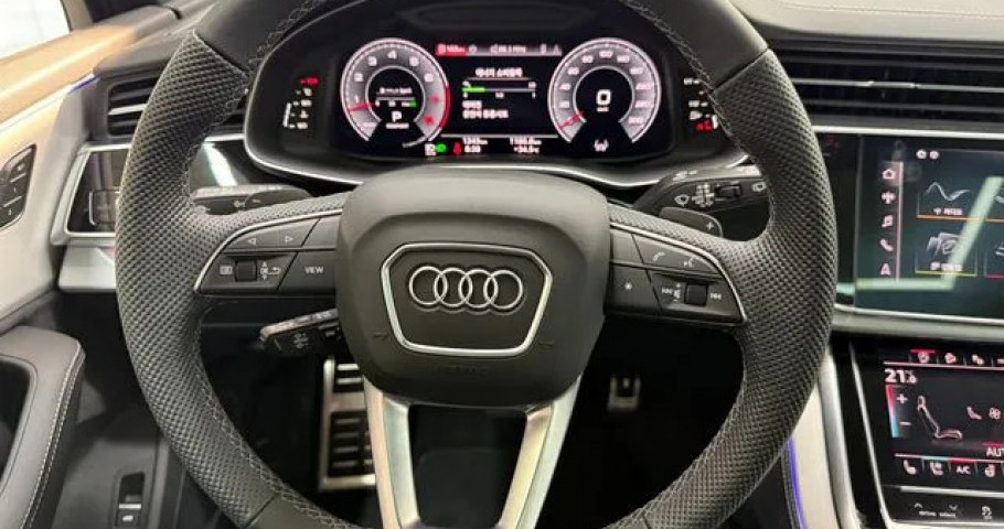 Audi Q7 