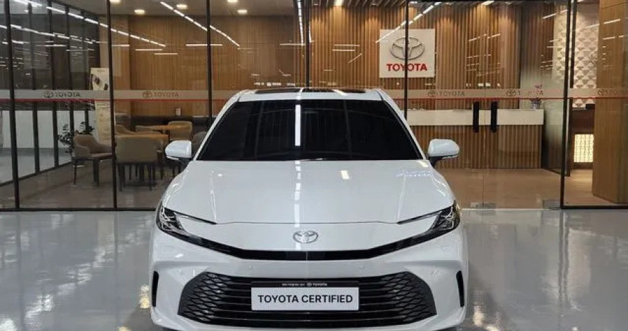 Toyota Camry 