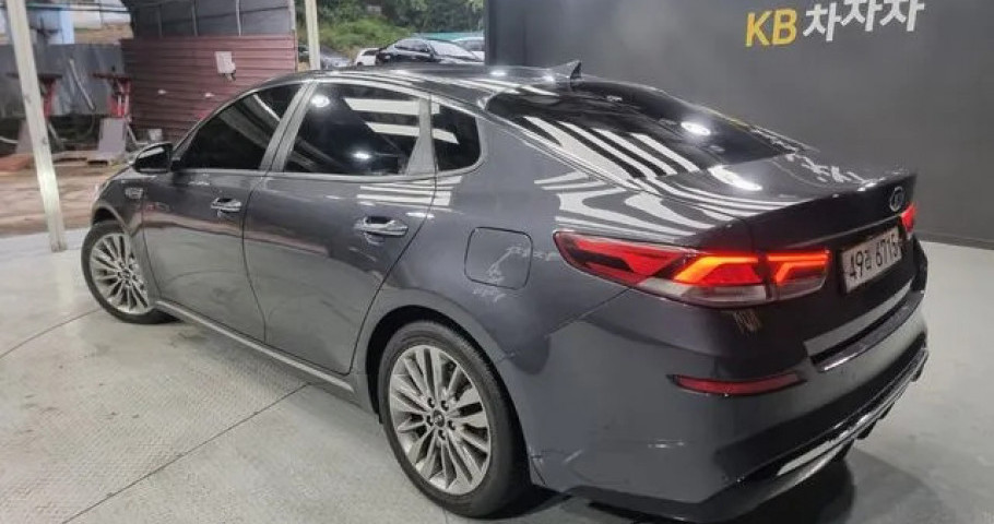 Kia K5 